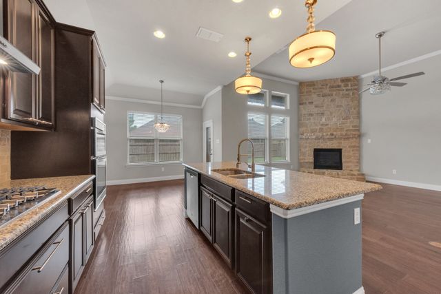 1428 Mesa Crest Drive, Fort Worth, TX 76052