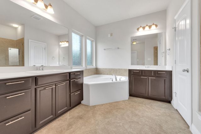 1428 Mesa Crest Drive, Fort Worth, TX 76052