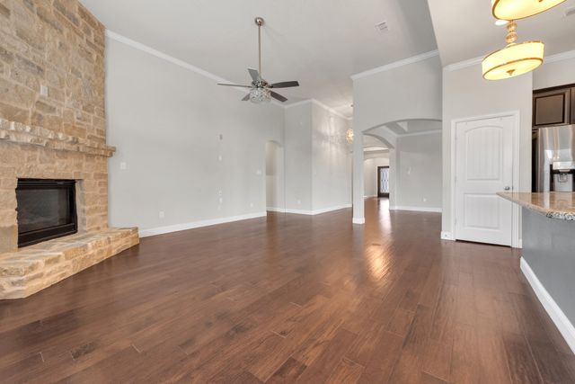 1428 Mesa Crest Drive, Fort Worth, TX 76052