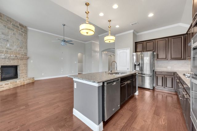 1428 Mesa Crest Drive, Fort Worth, TX 76052