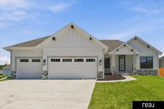 12103 S 44 Street, Bellevue, NE 68123