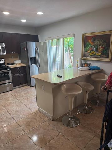 5943 SW 162nd Pl, Miami, FL 33193