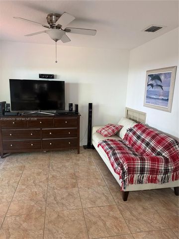 5943 SW 162nd Pl, Miami, FL 33193
