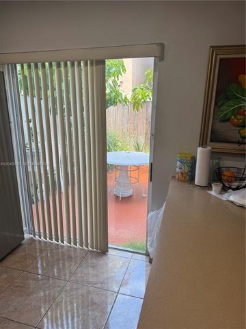 5943 SW 162nd Pl, Miami, FL 33193