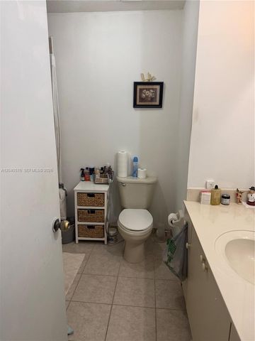 5943 SW 162nd Pl, Miami, FL 33193