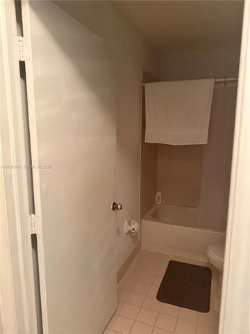 5943 SW 162nd Pl, Miami, FL 33193