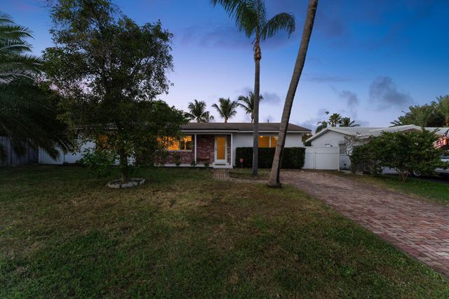 239 SE 34th Avenue, Boynton Beach, FL 33435