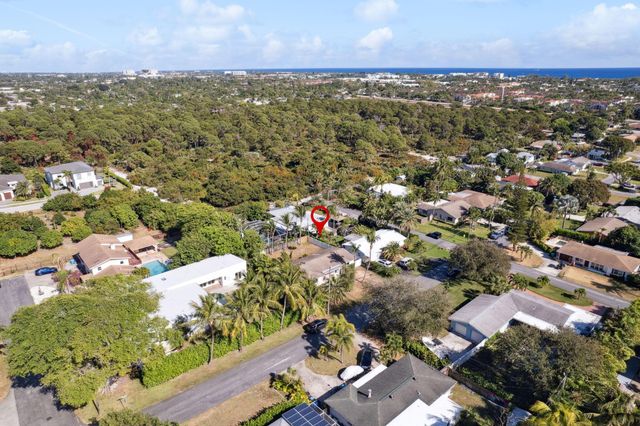 239 SE 34th Avenue, Boynton Beach, FL 33435