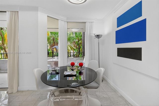 181 Crandon Blvd 106, Key Biscayne, FL 33149