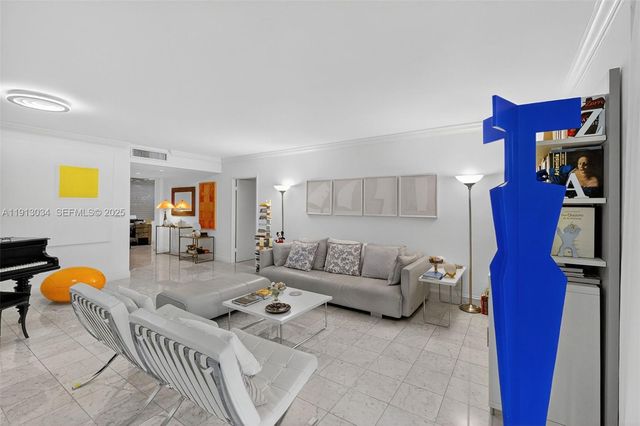 181 Crandon Blvd 106, Key Biscayne, FL 33149