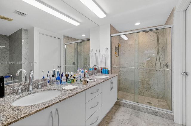 181 Crandon Blvd 106, Key Biscayne, FL 33149