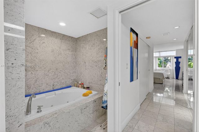 181 Crandon Blvd 106, Key Biscayne, FL 33149