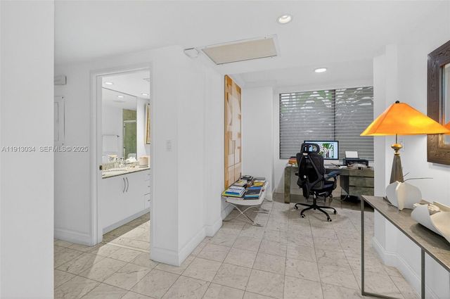 181 Crandon Blvd 106, Key Biscayne, FL 33149