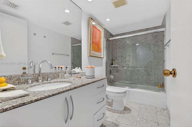 181 Crandon Blvd 106, Key Biscayne, FL 33149