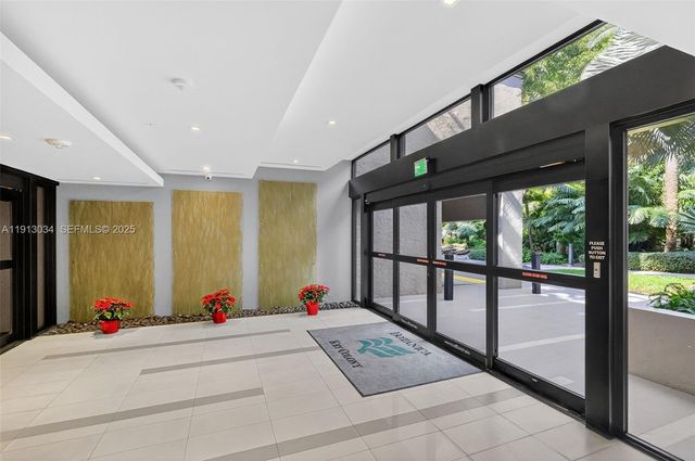 181 Crandon Blvd 106, Key Biscayne, FL 33149