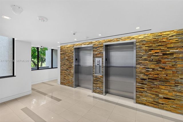 181 Crandon Blvd 106, Key Biscayne, FL 33149