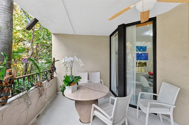 181 Crandon Blvd 106, Key Biscayne, FL 33149