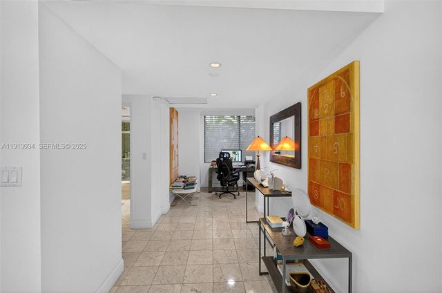 181 Crandon Blvd 106, Key Biscayne, FL 33149