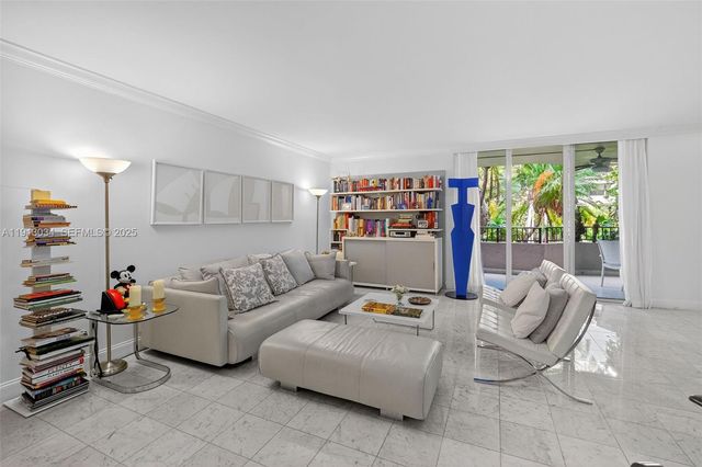 181 Crandon Blvd 106, Key Biscayne, FL 33149