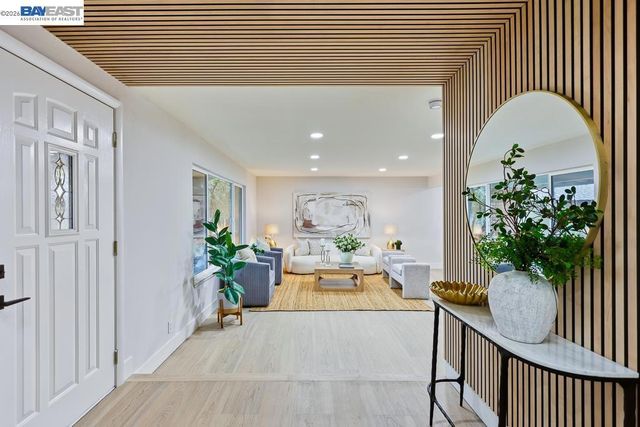 74 74 Hazelnut Ct, San Ramon, CA 94583