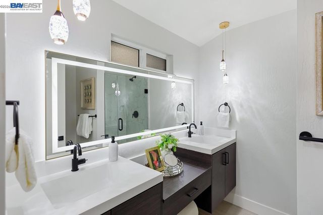 74 74 Hazelnut Ct, San Ramon, CA 94583