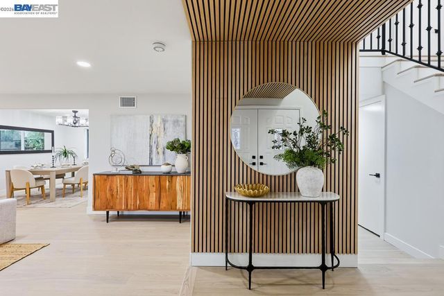 74 74 Hazelnut Ct, San Ramon, CA 94583