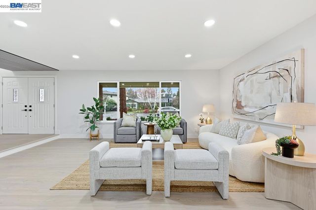 74 74 Hazelnut Ct, San Ramon, CA 94583