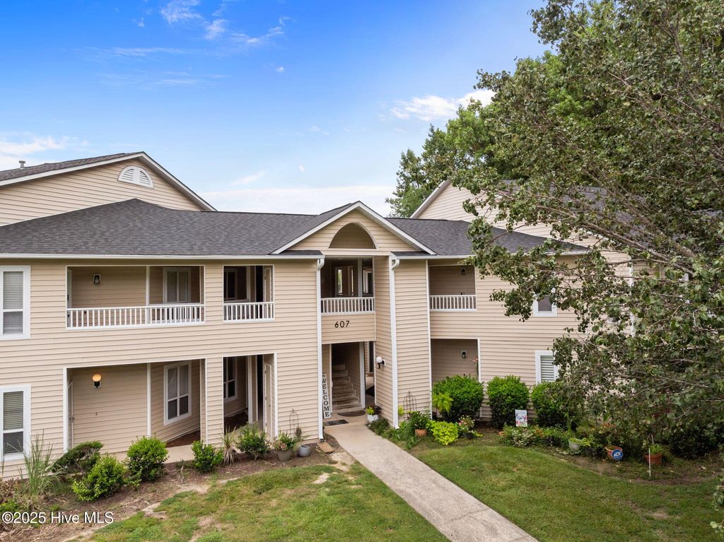 607 Spring Forest Road G, Greenville, NC 27834