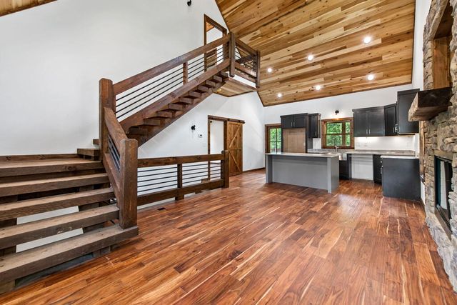 45 Wildflower Drive, Mineral Bluff, GA 30559