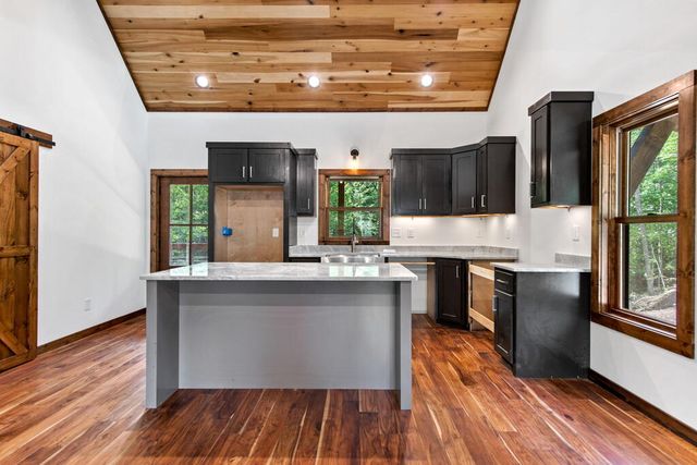 45 Wildflower Drive, Mineral Bluff, GA 30559