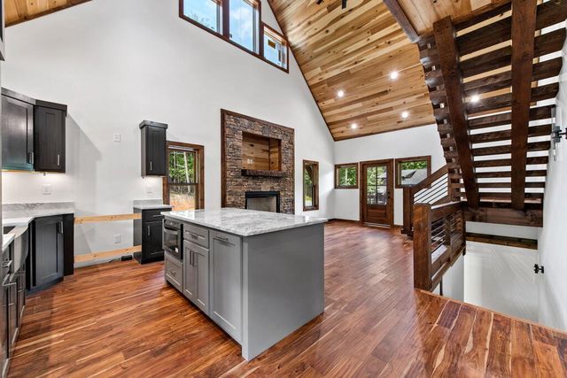45 Wildflower Drive, Mineral Bluff, GA 30559