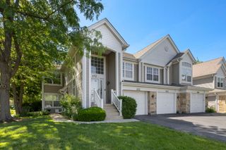 172 Concord Lane 172, Carol Stream, IL 60188