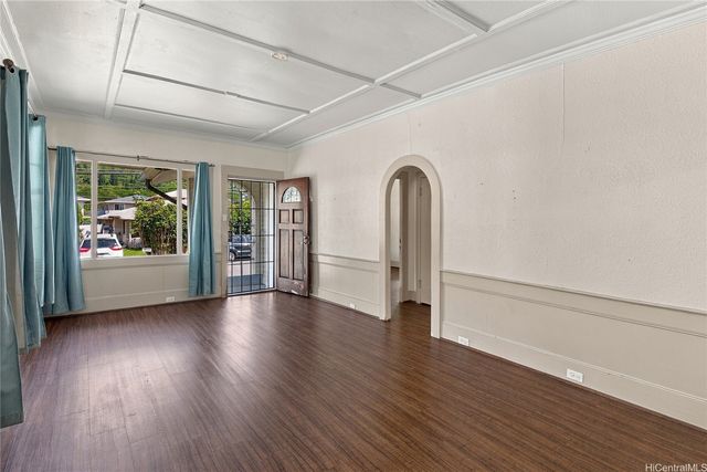 2939 Kahawai Street, Honolulu, HI 96822