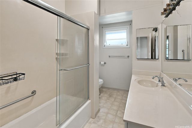 2939 Kahawai Street, Honolulu, HI 96822