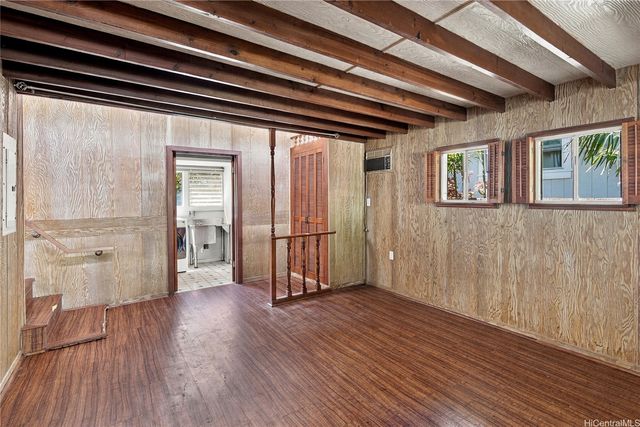 2939 Kahawai Street, Honolulu, HI 96822