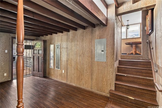 2939 Kahawai Street, Honolulu, HI 96822