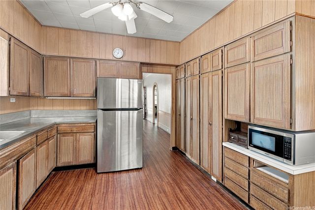 2939 Kahawai Street, Honolulu, HI 96822