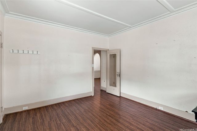 2939 Kahawai Street, Honolulu, HI 96822