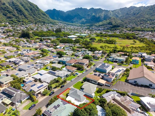 2939 Kahawai Street, Honolulu, HI 96822