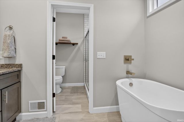 58373 Crossview Lane, Osceola, IN 46561