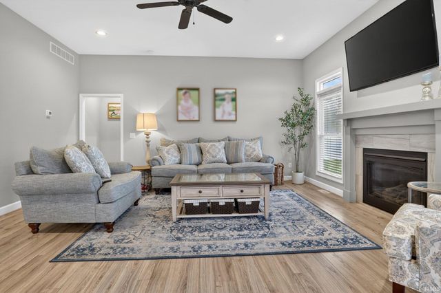 58373 Crossview Lane, Osceola, IN 46561