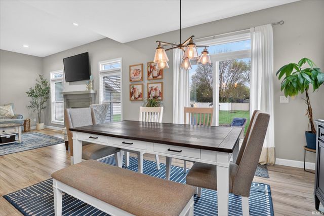 58373 Crossview Lane, Osceola, IN 46561