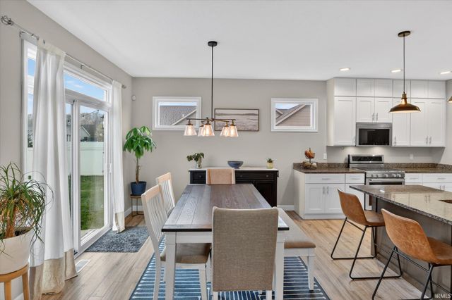 58373 Crossview Lane, Osceola, IN 46561