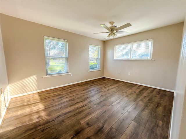 851 Leroy Parkway, Elm Mott, TX 76640