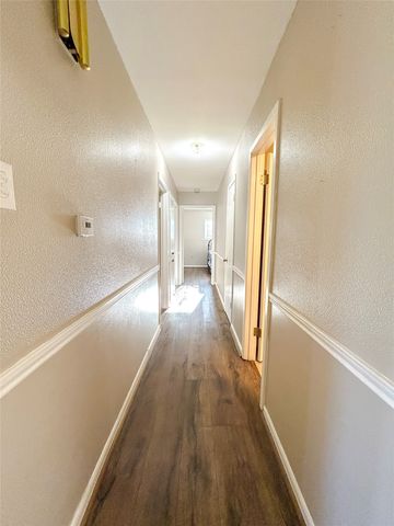 851 Leroy Parkway, Elm Mott, TX 76640