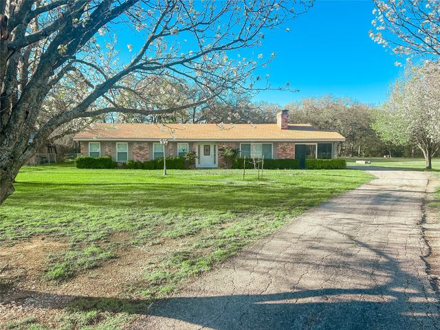 851 Leroy Parkway, Elm Mott, TX 76640