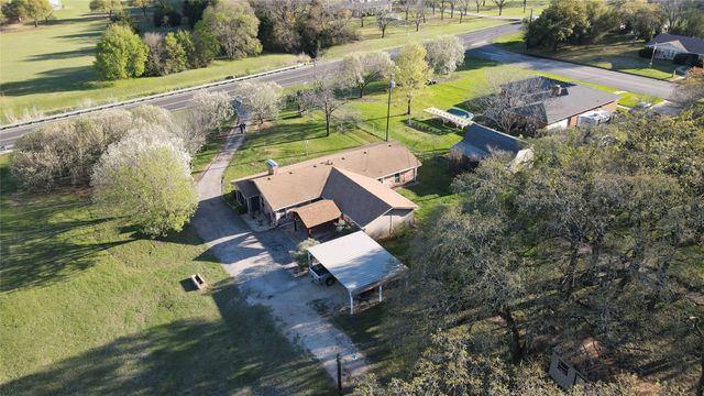 851 Leroy Parkway, Elm Mott, TX 76640