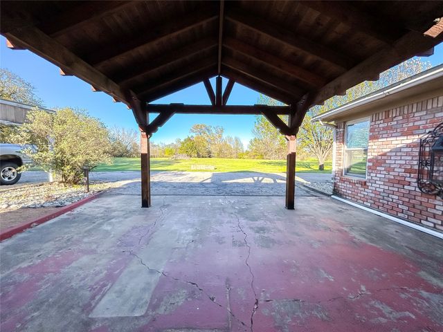 851 Leroy Parkway, Elm Mott, TX 76640