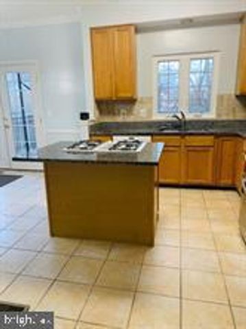 5946 EDGEHILL CT, Alexandria, VA 22303