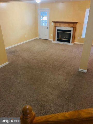 5946 EDGEHILL CT, Alexandria, VA 22303